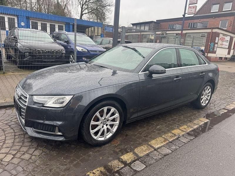 Gebraucht Audi A4 Sport 150 PS (110 kW) 2018 Grau Limousine