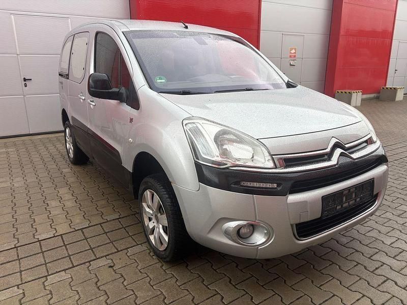 Gebraucht Citroën Berlingo 92 PS (67 kW) 2013 Silber Van / Kleinbus