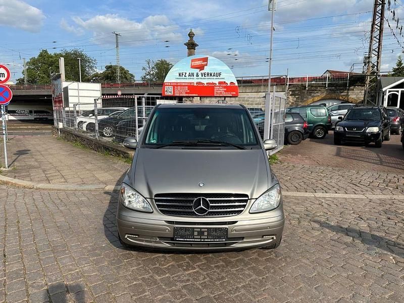 Grau Gebraucht 2009 Mercedes Viano Van / Kleinbus | 9.490 € (Superpreis) - Bild 1/4