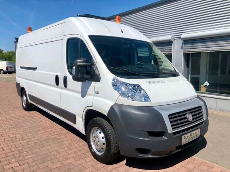 Weiss Gebraucht 2012 Fiat Ducato Van | 9.999 € (Etwas zu teuer) - Bild 1/4