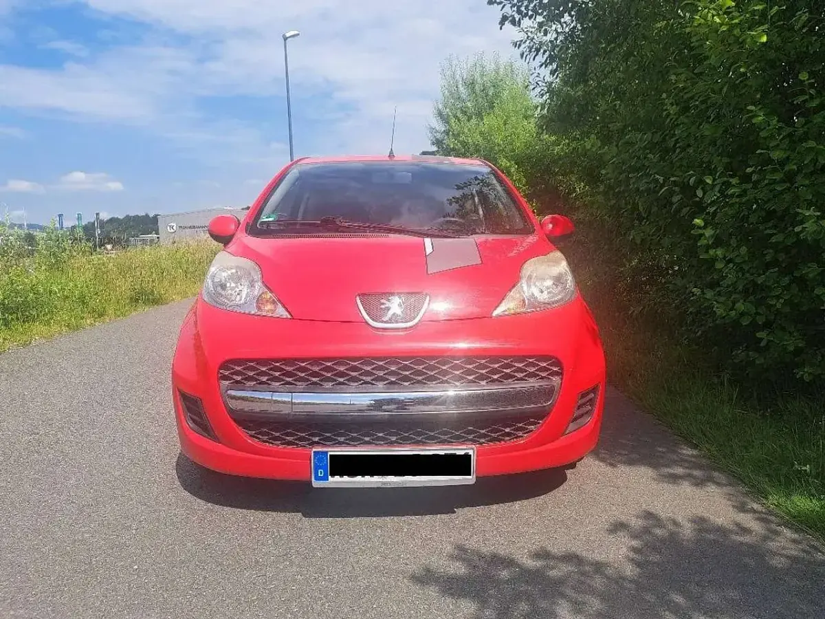Gebraucht Peugeot 107 Filou 68 PS (50 kW) 2012 Rot Kleinwagen