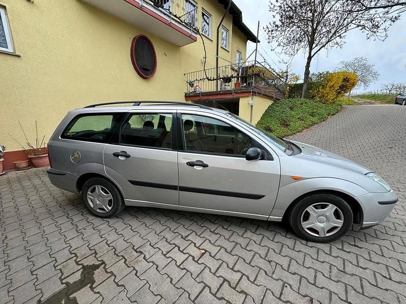 Usata Ford Focus 101 CV (74 kW) 2003 Argento Station wagon
