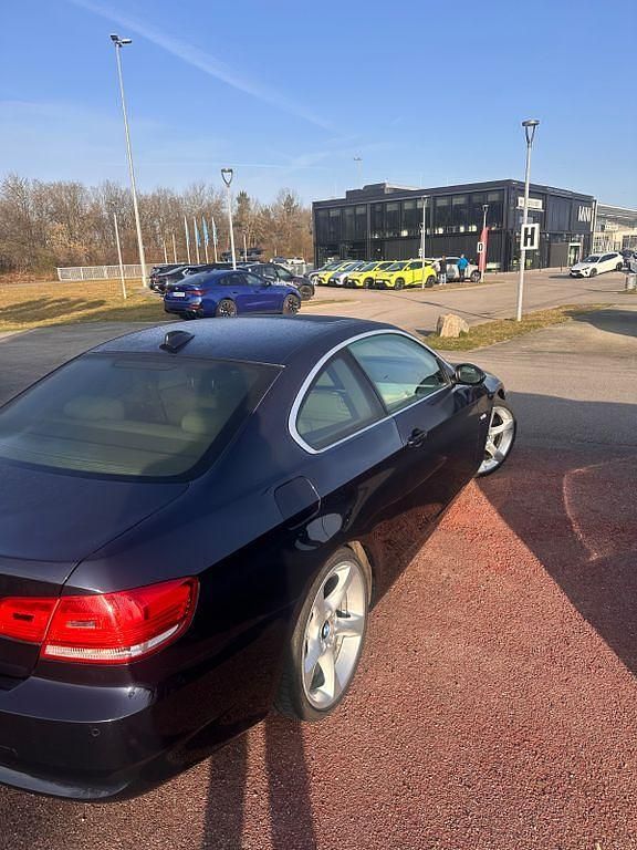 Gebraucht BMW 330 272 PS (200 kW) 2007 Blau Coupé