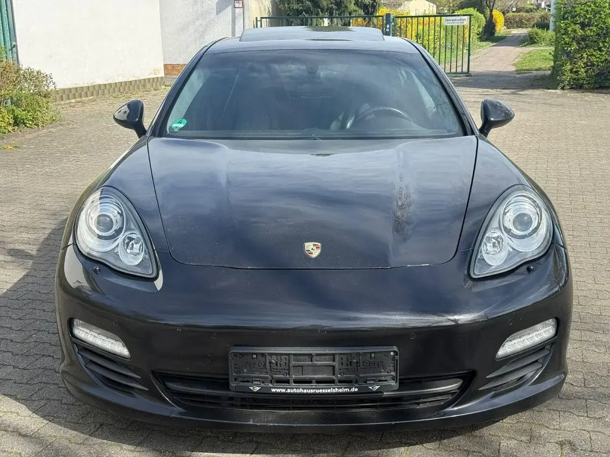 Gebraucht Porsche Panamera 333 PS (244 kW) 2011 Schwarz Kleinwagen
