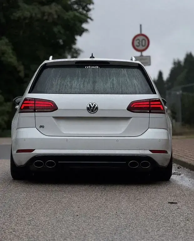 Gebraucht VW Golf VII R 300 PS (220 kW) 2020 Weiß Kombi