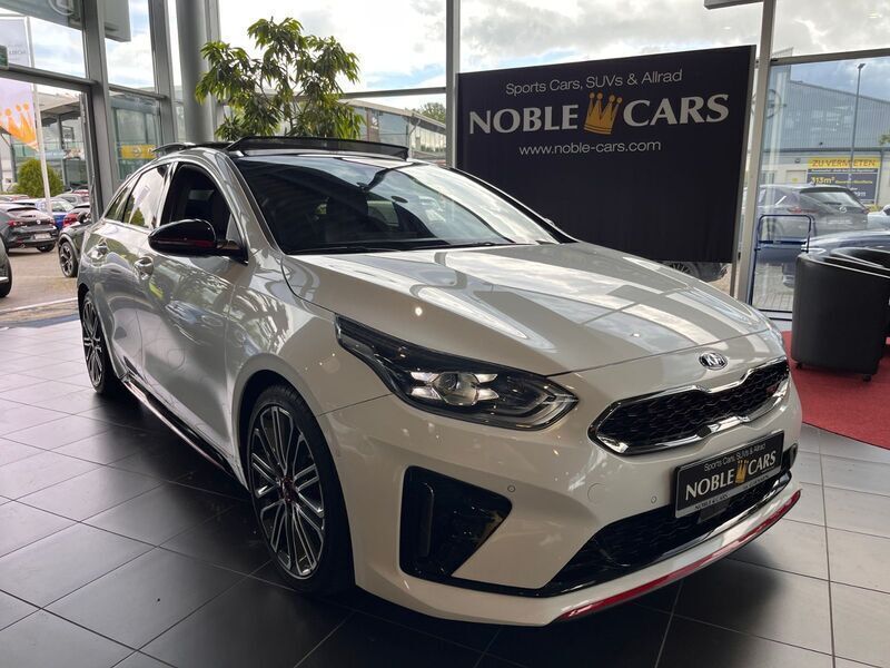Weiß Gebraucht 2020 Kia ProCeed GT Kleinwagen | 25.790 € (Etwas zu teuer) - Bild 1/4