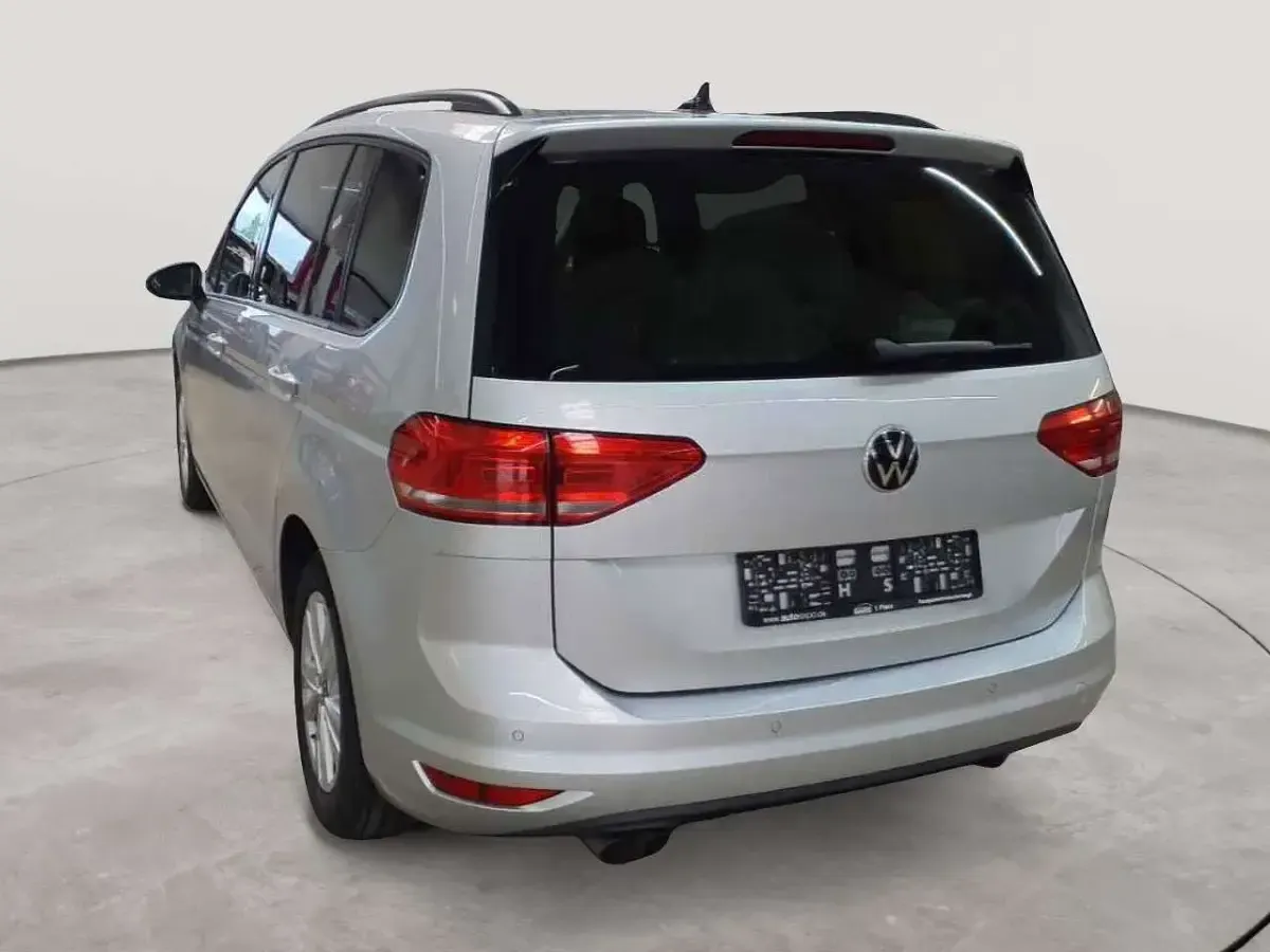 Gebraucht VW Touran Comfortline 150 PS (110 kW) 2021 Reflexsilber metallic Van / Kleinbus