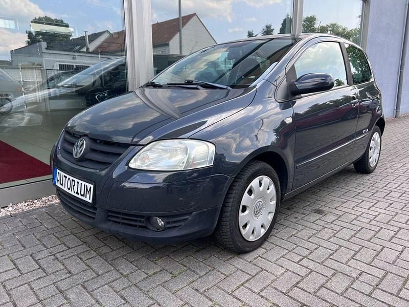 Uranograu Gebraucht 2010 VW Fox Style Kleinwagen | 1.999 € (Fairer Preis) - Bild 1/4