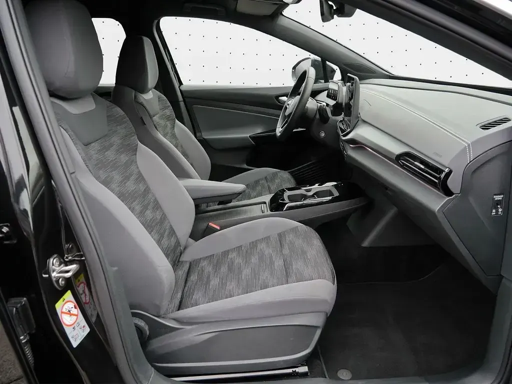 Gebraucht VW ID.5 Pure 125 kW (170 PS) 2025 Grenadillschwarz metallic SUV