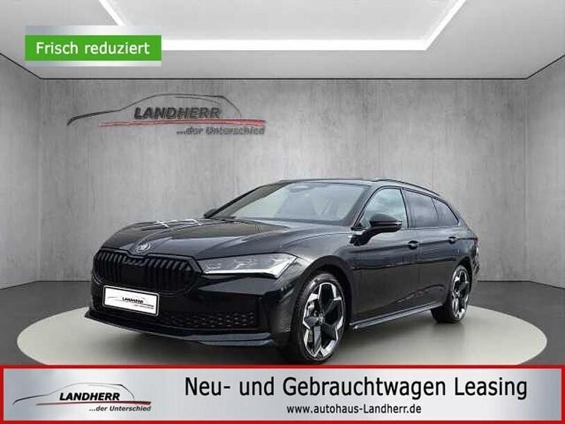 Neu Skoda Superb 193 PS (141 kW) 2025 Cobalt blau metallic Kombi