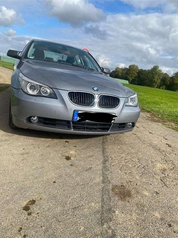 Grau Gebraucht 2003 BMW 530 Limousine | 9.000 € (Fairer Preis) - Bild 1/4