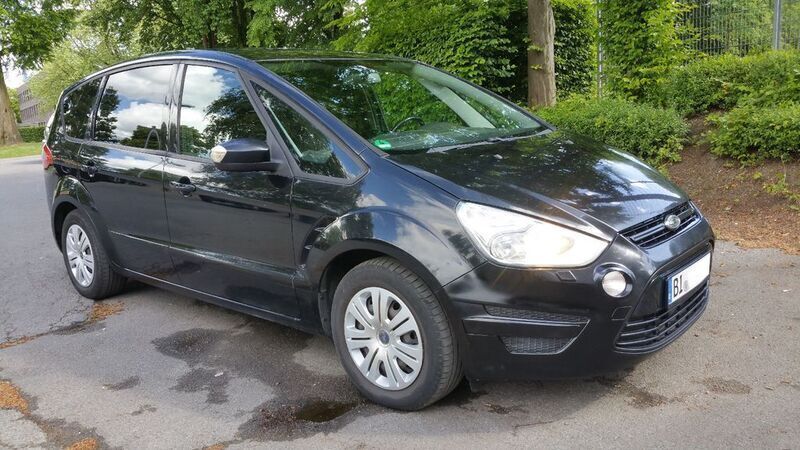 Schwarz Gebraucht 2011 Ford S-MAX S Van / Kleinbus | 5.450 € (Superpreis) - Bild 1/4