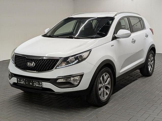 Weiß (cararraweiss) Gebraucht 2016 Kia Sportage DREAM-TEAM Edition SUV | 13.900 € (Fairer Preis) - Bild 1/4