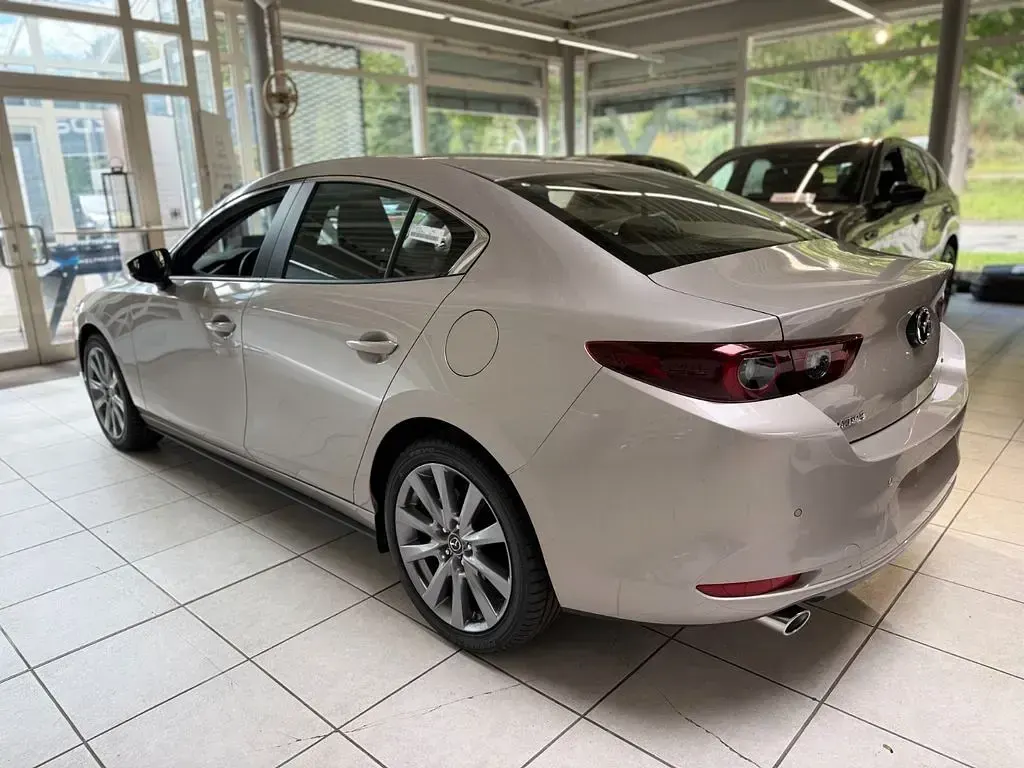 Gebraucht Mazda 3 Center-Line 140 PS (102 kW) 2025 Platinum quarz Limousine