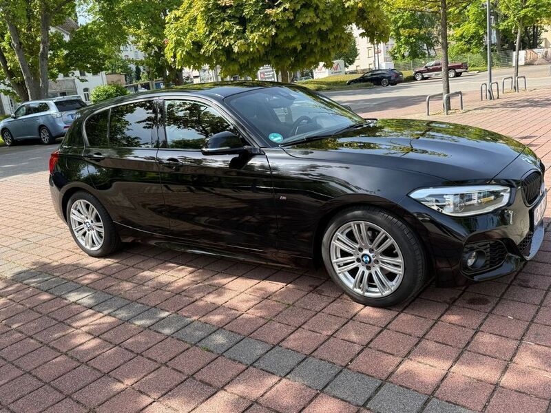 Schwarz Gebraucht 2017 BMW 118 M Sport Kleinwagen | 16.400 € (Fairer Preis) - Bild 1/4