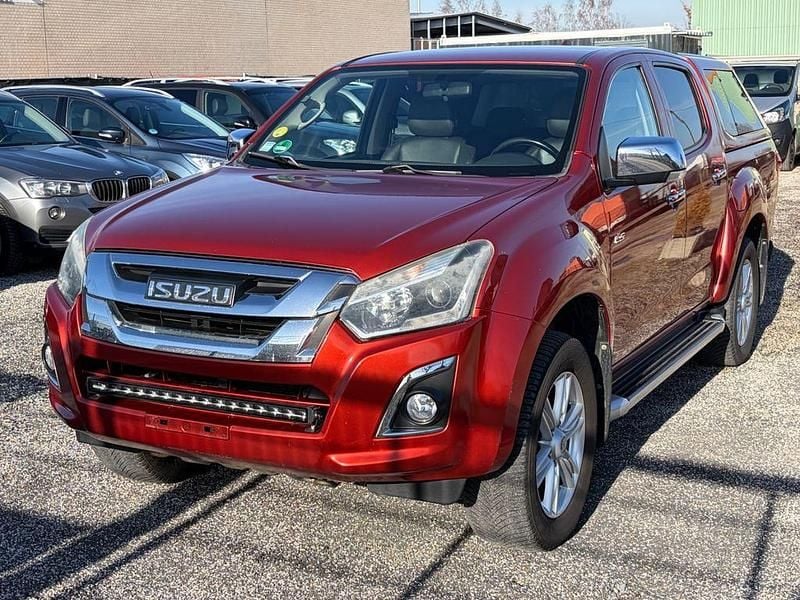 Second-hand Isuzu D-Max 163 CP (119 kW) 2017 Portocaliu Pickup