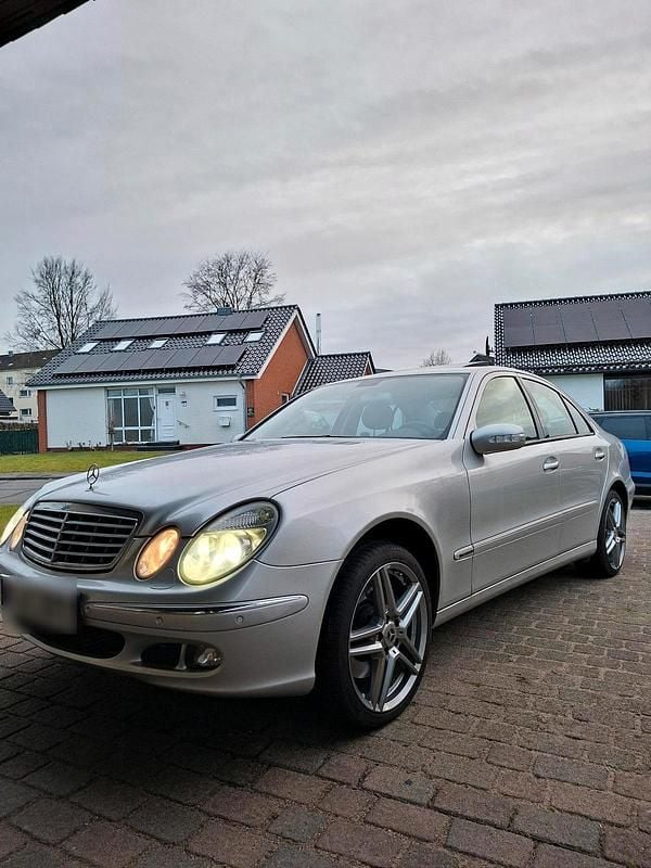 Gebraucht Mercedes E350 270 PS (198 kW) 2005 Silber Limousine