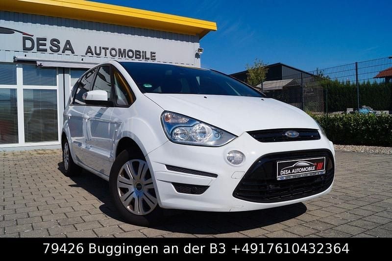 Weiß Gebraucht 2011 Ford S-MAX Trend Kombi | 4.190 € (Guter Preis) - Bild 1/4