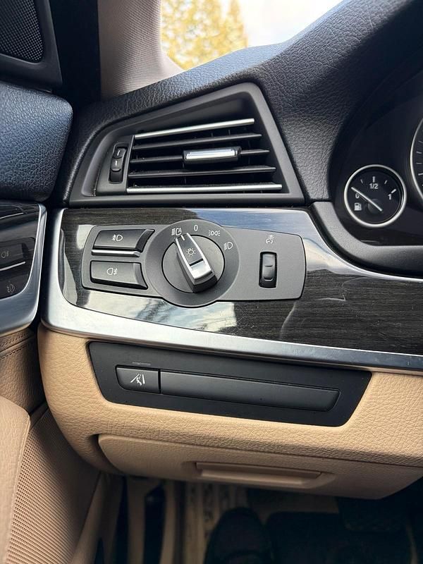 Second-hand BMW 523 204 CP (150 kW) 2010 Negru Break