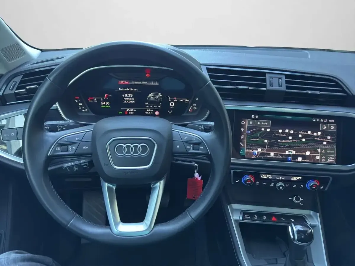 Gebraucht Audi Q3 150 PS (110 kW) 2023 Navarrablau metallic SUV