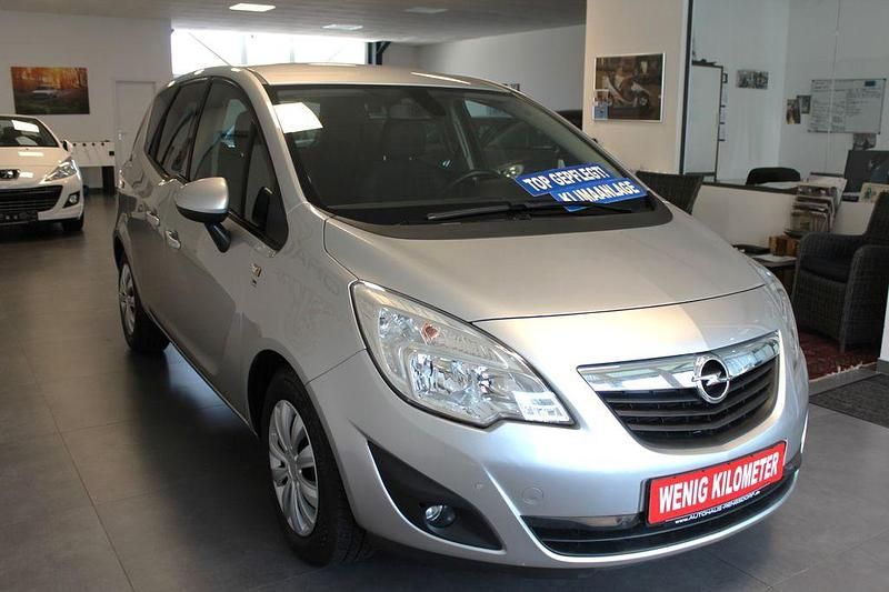 Gebraucht Opel Meriva 120 PS (88 kW) 2012 Silber Van / Kleinbus