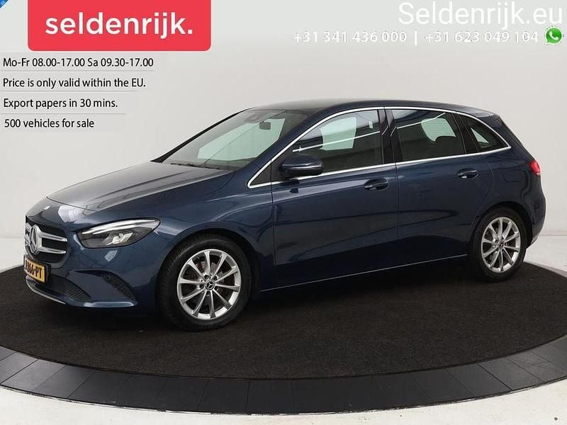 Blau Gebraucht 2020 Mercedes B180 Advantage Van / Kleinbus | 21.900 € (Guter Preis) - Bild 1/4