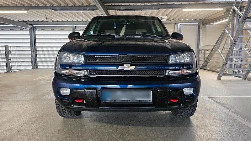 Blau Gebraucht 2003 Chevrolet TrailBlazer LTZ SUV | 1.699 € - Bild 1/4