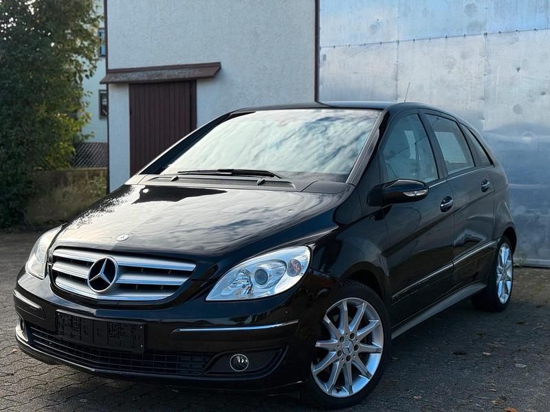 Schwarz Gebraucht 2005 Mercedes B200 Van / Kleinbus | 3.290 € (Fairer Preis) - Bild 1/4