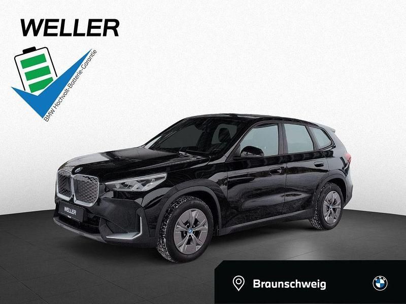 Gebraucht BMW iX1 Performance 225 kW (306 PS) 2023 Schwarz ii (schwarz) SUV