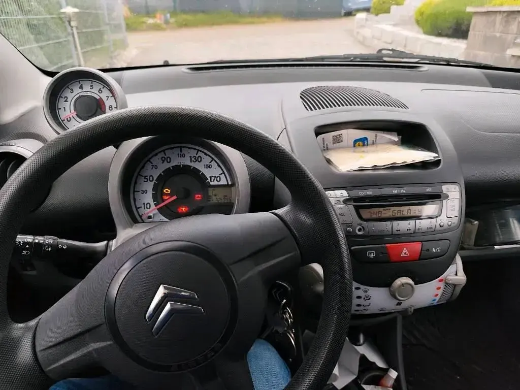 Gebraucht Citroën C1 68 PS (50 kW) 2010 Schwarz Kleinwagen