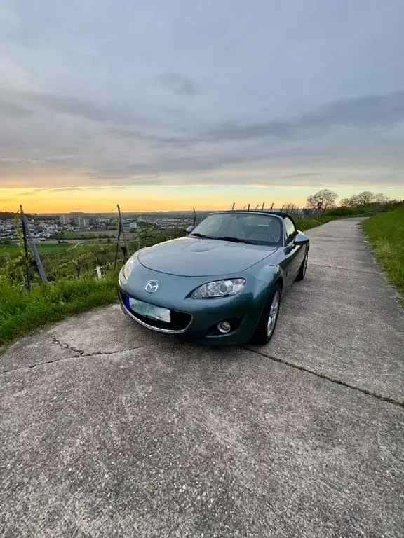 Second-hand Mazda MX5 126 CP (92 kW) 2011 Gri Cabrio