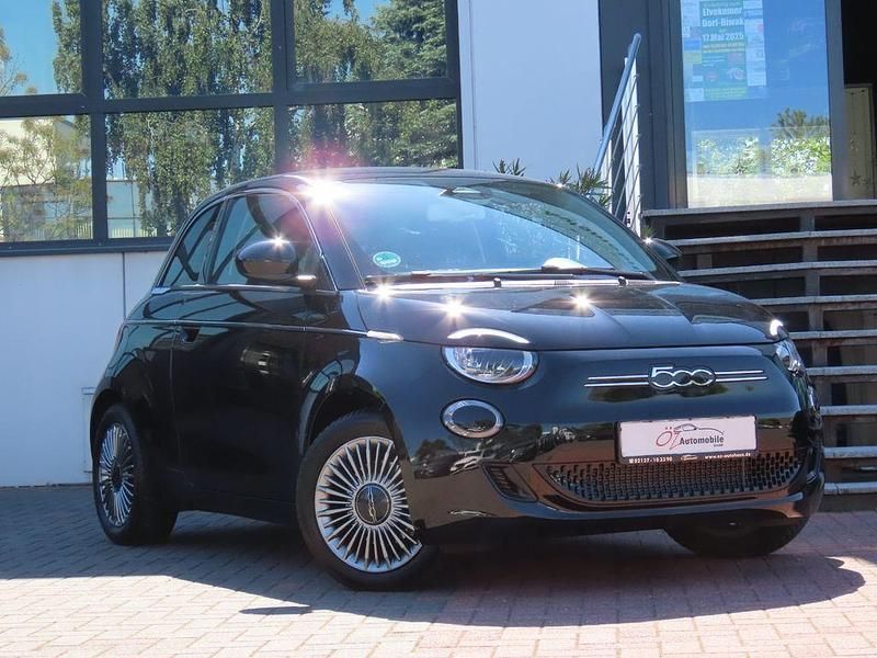 Schwarz Gebraucht 2023 Fiat 500e Kleinwagen | 19.900 € (Guter Preis) - Bild 1/4