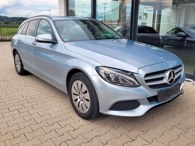 Silber Gebraucht 2014 Mercedes C220 Business Limousine | 11.950 € (Fairer Preis) - Bild 1/4
