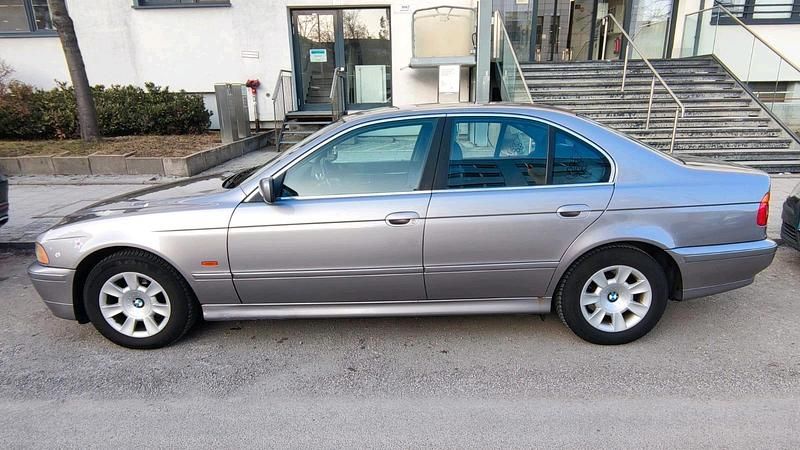 Gebraucht BMW 520 170 PS (125 kW) 2001 Silber Limousine
