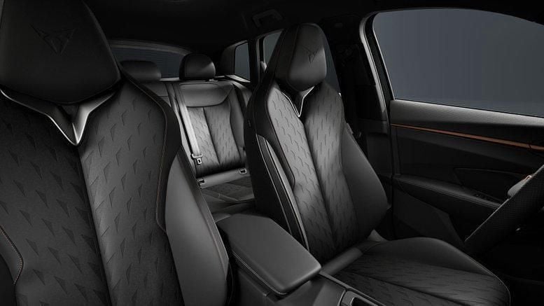 Neu Cupra Terramar VZ 265 PS (194 kW) 2026 Midnight schwarz metallic midnight schwarz metallic SUV