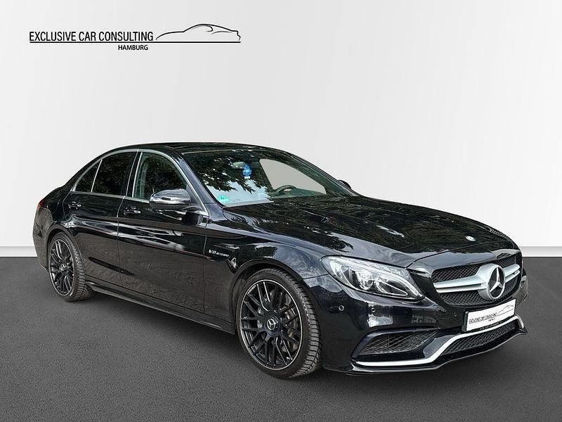Obsidianschwarz metalliclack Gebraucht 2016 Mercedes C63 AMG AMG Limousine | 38.990 € (Fairer Preis) - Bild 1/4