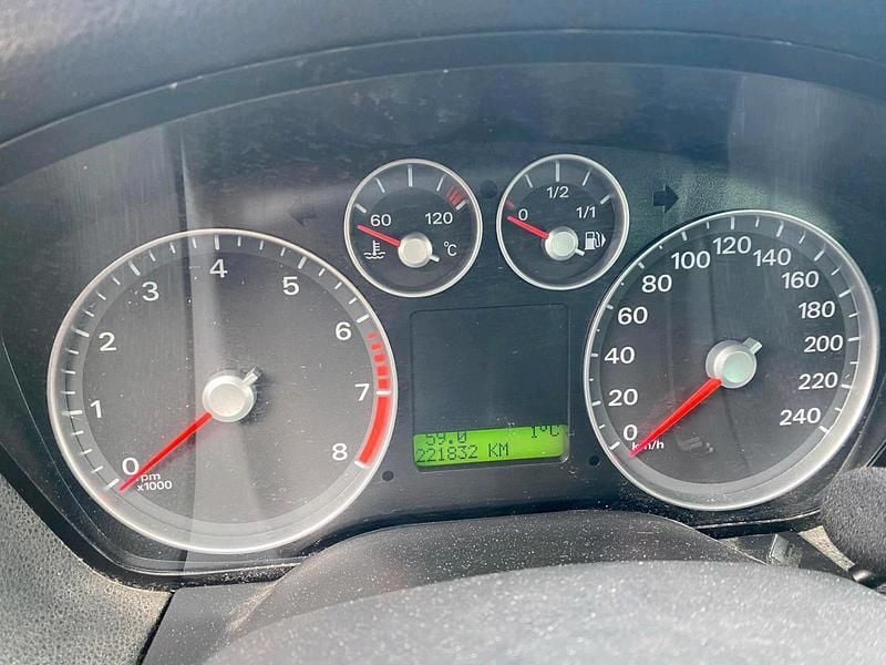 Second-hand Ford Focus 75 CP (55 kW) 2007 Verde Berlinǎ