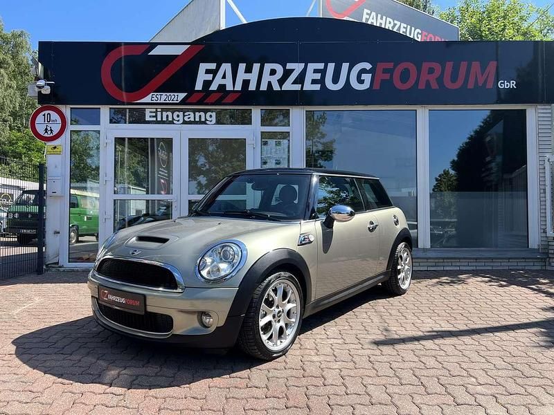 Sparkling silver metallic Gebraucht 2008 Mini Cooper S Kleinwagen | 8.900 € (Fairer Preis) - Bild 1/4