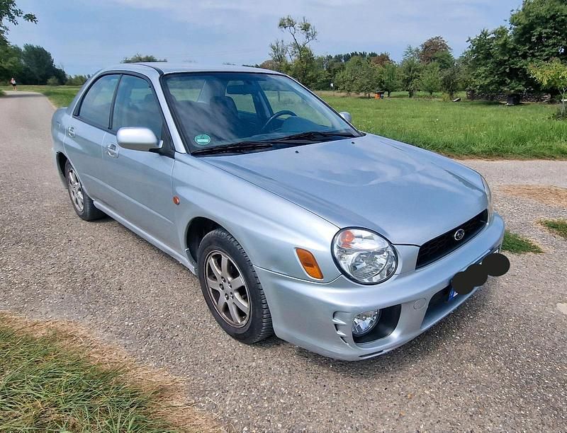 Silber Gebraucht 2001 Subaru Impreza Limousine | 1.350 € - Bild 1/4