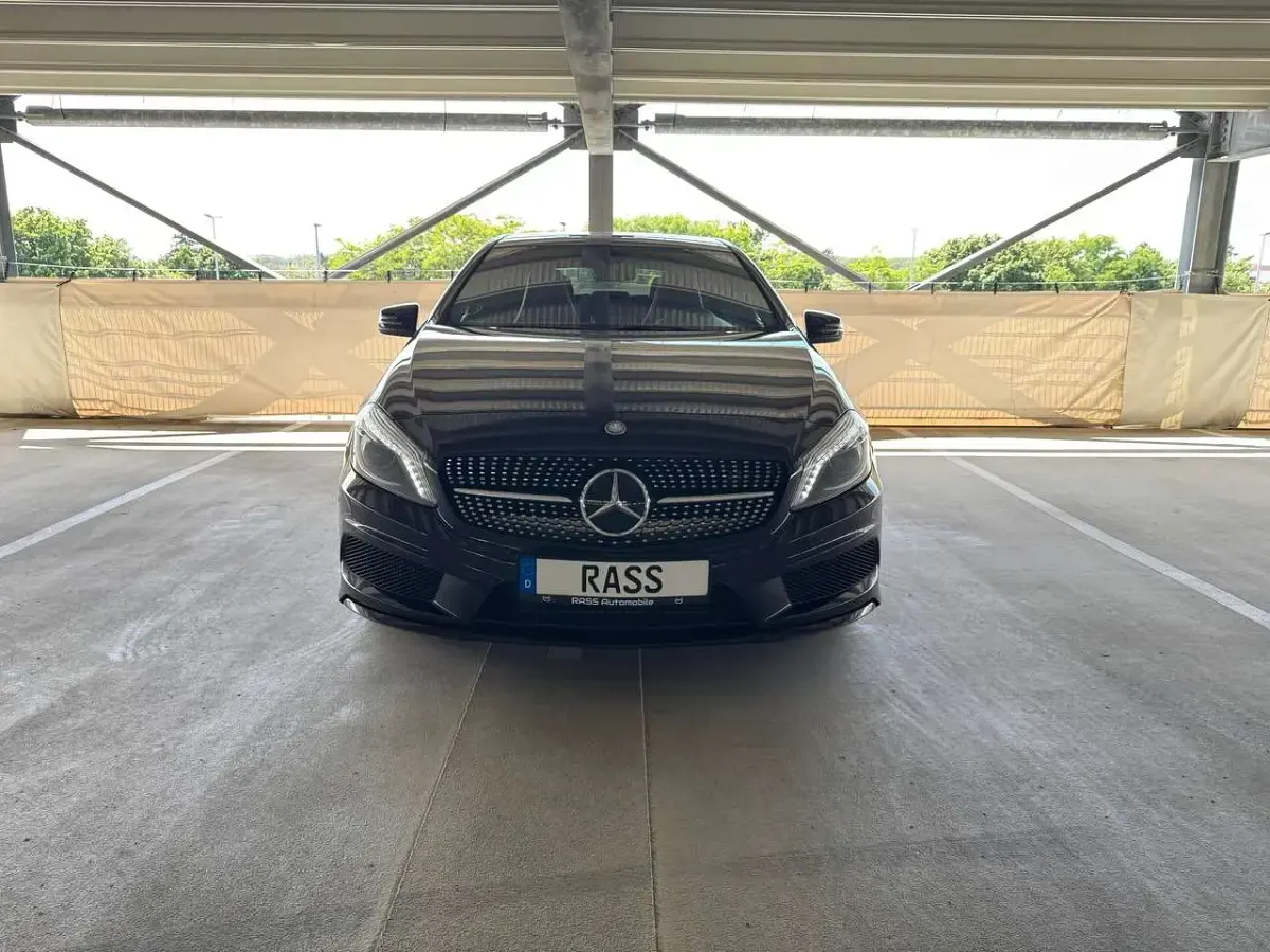 Gebraucht Mercedes A200 AMG line 156 PS (114 kW) 2014 Violet Kleinwagen