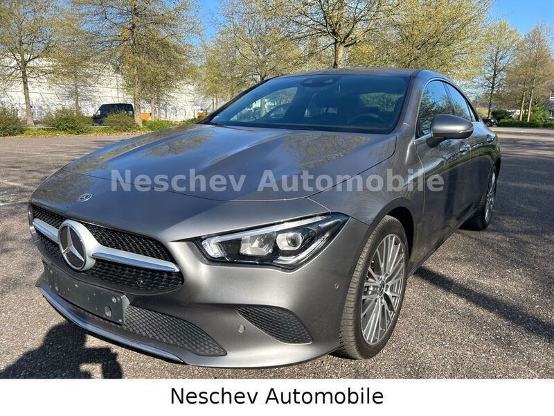 Mountaingrau Gebraucht 2019 Mercedes CLA180 Progressive Limousine | 22.500 € (Fairer Preis) - Bild 1/4