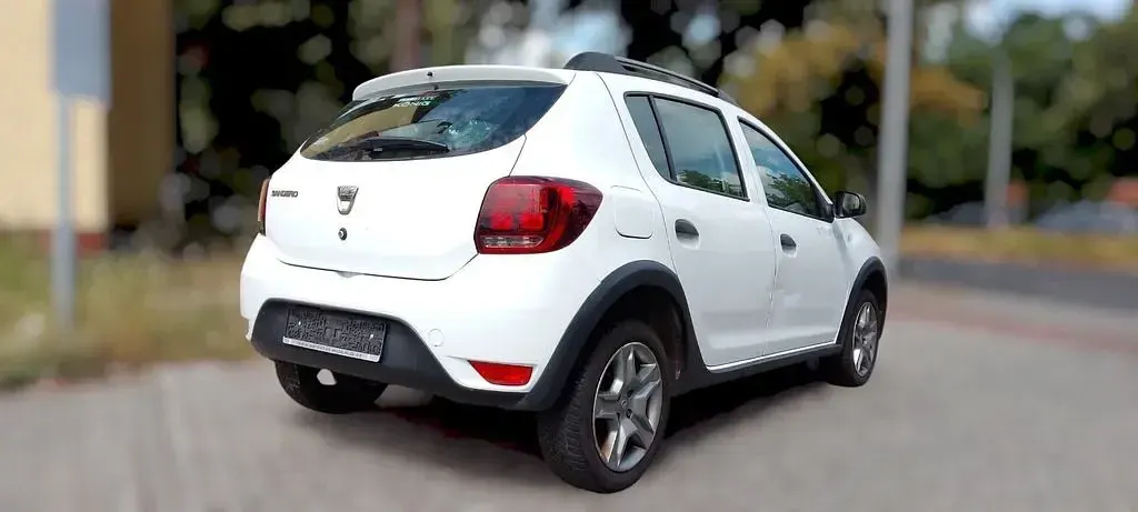 Gebraucht Dacia Sandero Essentiel 73 PS (53 kW) 2019 Weiß Limousine
