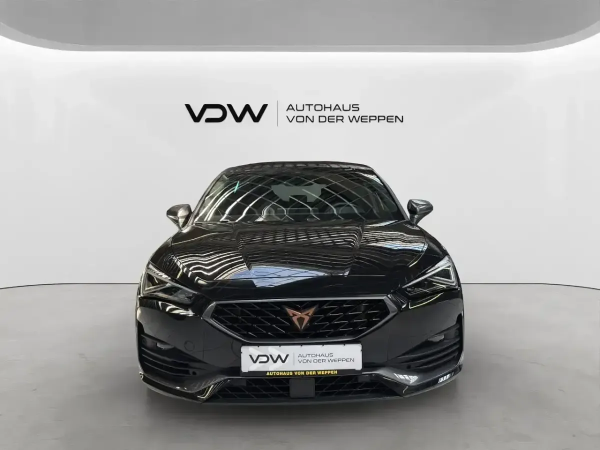 Gebraucht Cupra Leon VZ 300 PS (220 kW) 2024 Schwarz Limousine