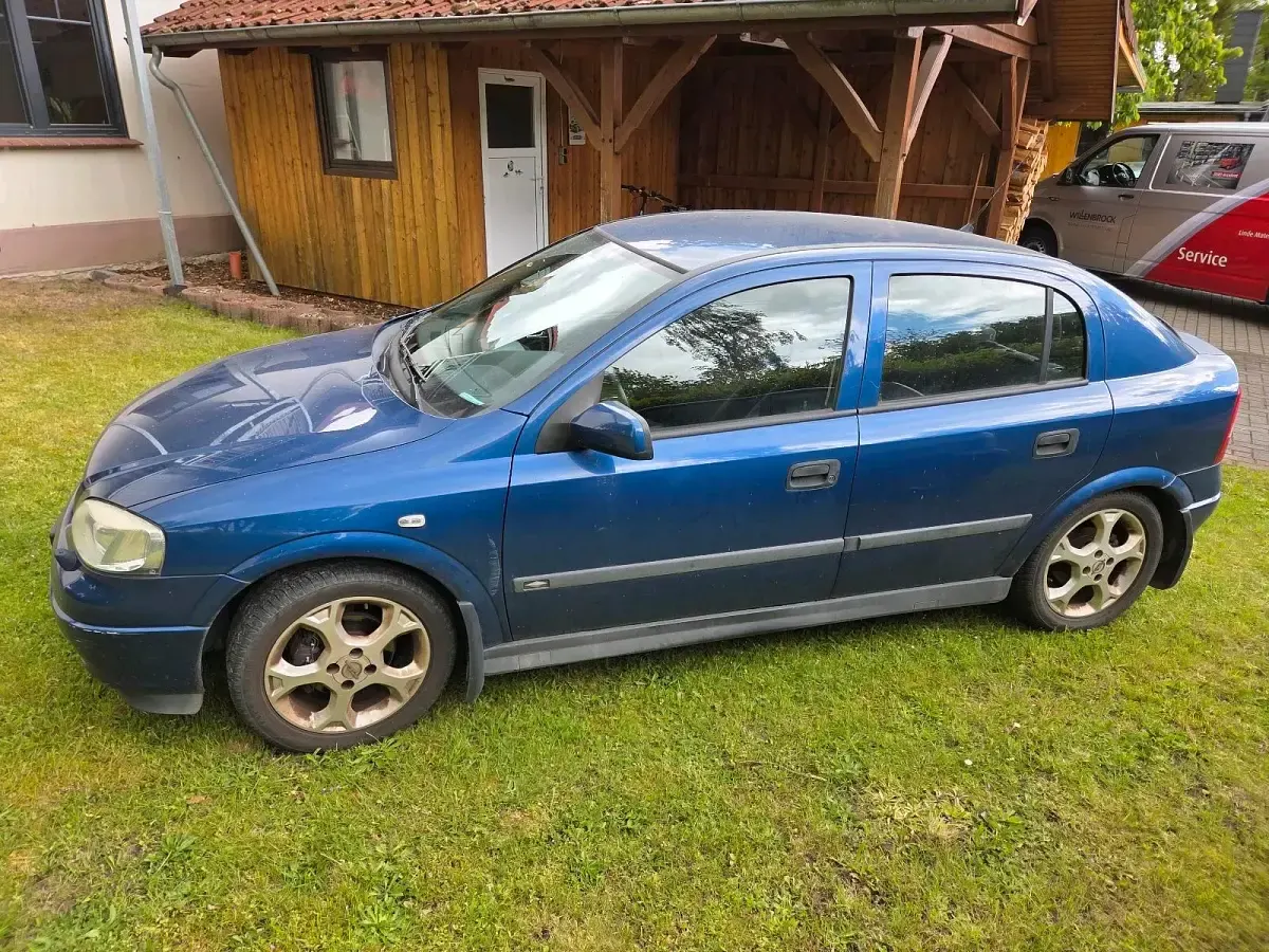 Occasion Opel Astra 101 ch (74 kW) 2002 Bleue Berline