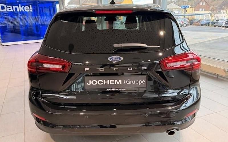 Neu Ford Focus 155 PS (114 kW) 2026 Schwarz Kombi