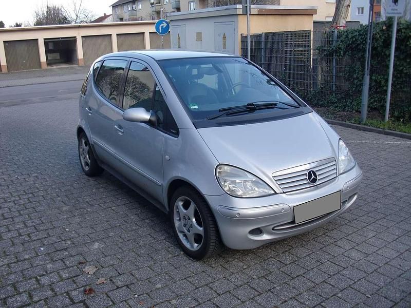 Gebraucht Mercedes A190 Avantgarde 125 PS (91 kW) 2002 Silber Limousine