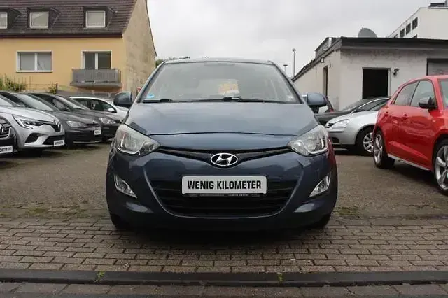 Gebraucht Hyundai i20 Edition 86 PS (63 kW) 2013 Andere Kleinwagen