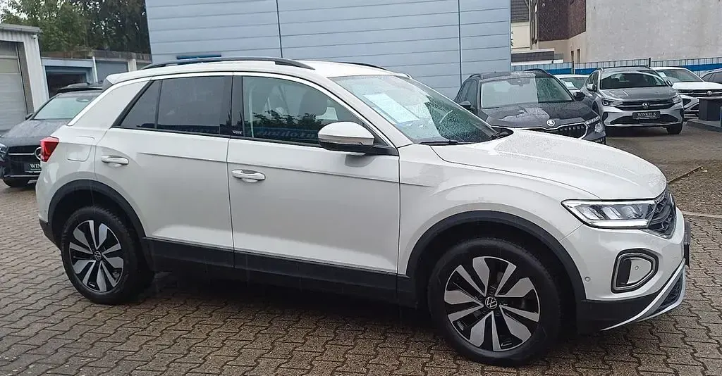 Gebraucht VW T-Roc Move 150 PS (110 kW) 2024 Ascotgrau SUV
