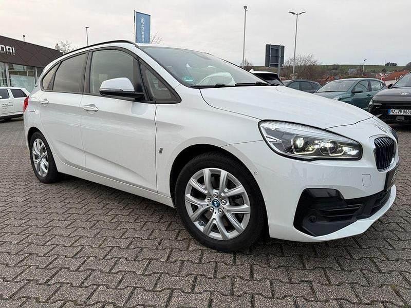 Gebraucht BMW 225 iPerformance 136 PS (100 kW) 2018 Weiß Van / Kleinbus