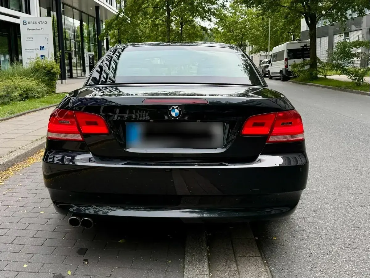 Gebraucht BMW 330 Cabriolet 231 PS (169 kW) 2008 Schwarz Cabrio